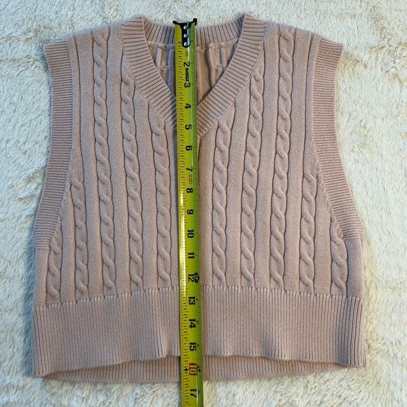 Small Women’s Pink Chain Knit V-NeckSweater – Sleeveless Stretch Blush Cropped - Picture 5 of 6